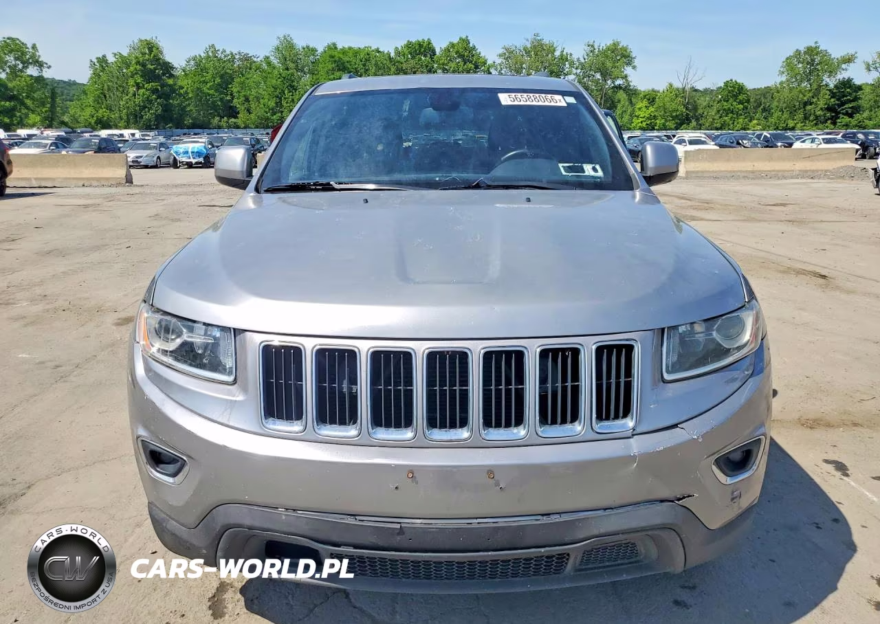 2015 Jeep Grand Cherokee Laredo VIN:1C4RJFAG5FC158232 - 5