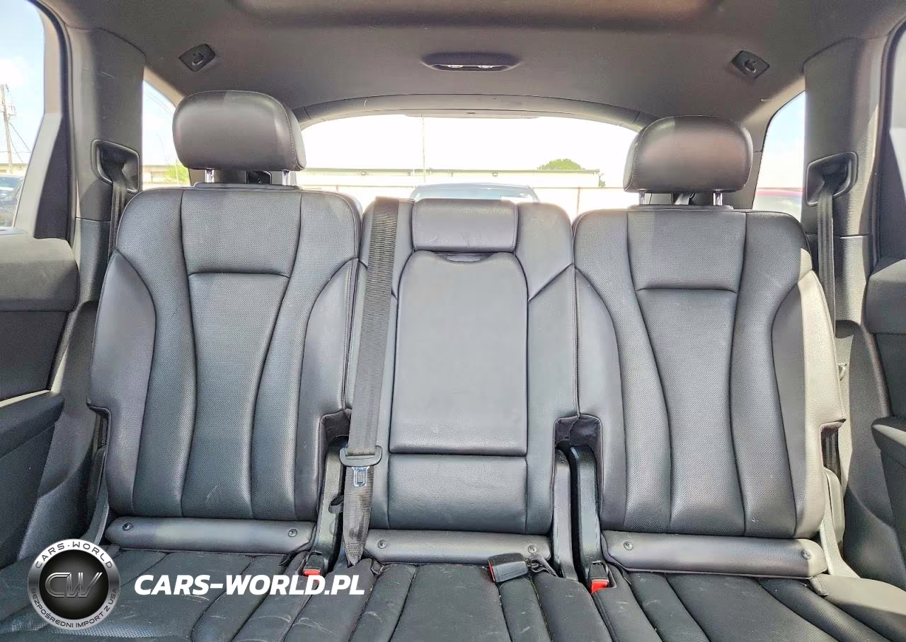 2017 Audi Q7 Premium Plus VIN:WA1LAAF76HD058729 - 10
