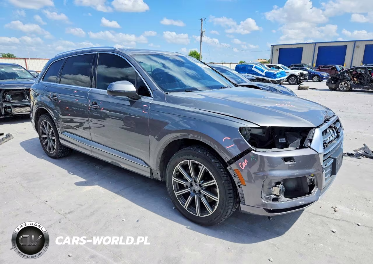 2017 Audi Q7 Premium Plus VIN:WA1LAAF76HD058729 - 4