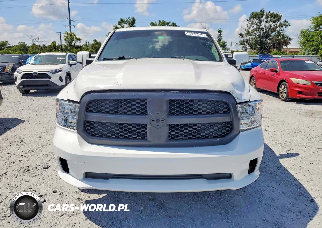 2015 Ram 1500 Sport VIN:1C6RR6MT4FS592494 - 5