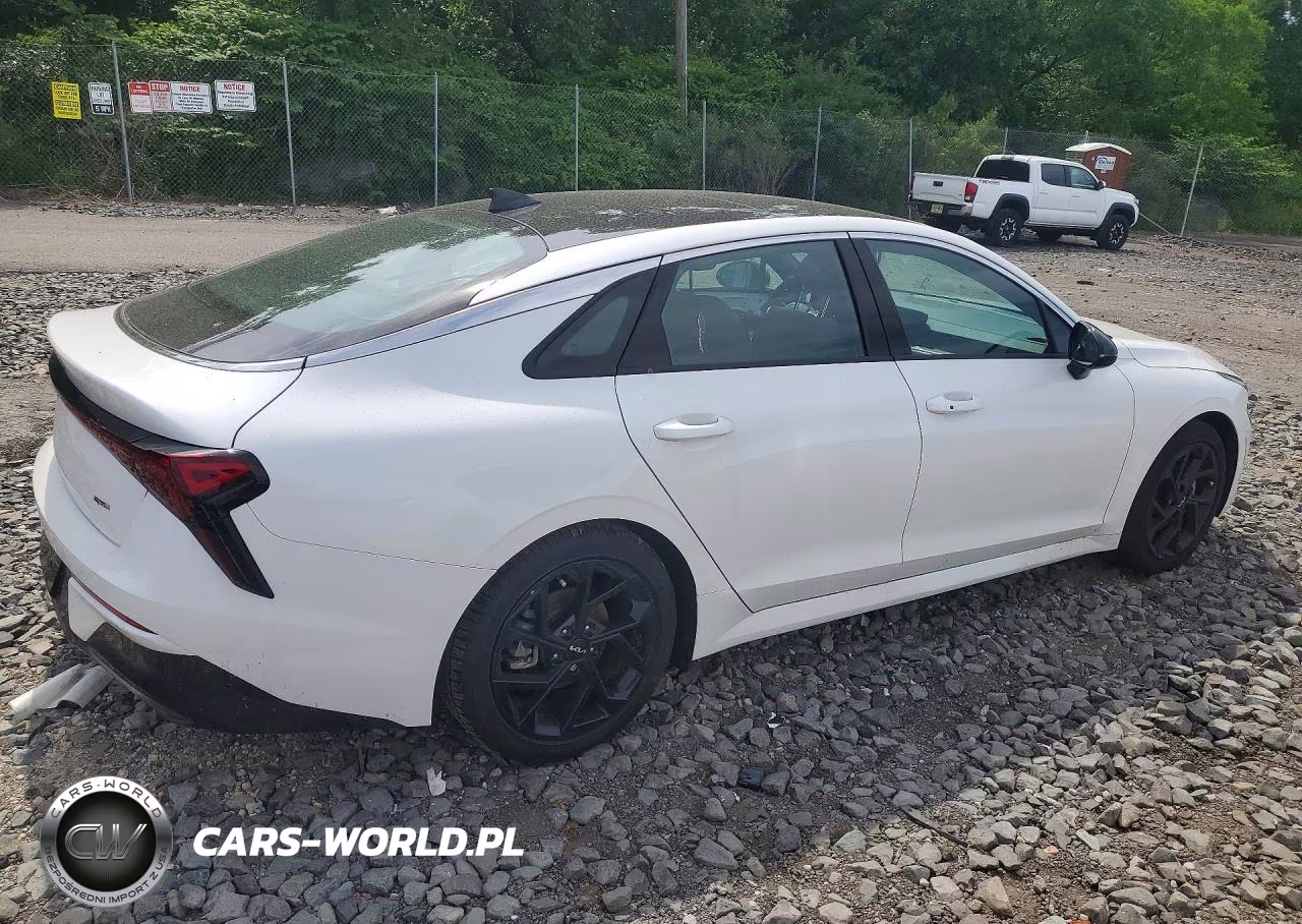 2026 Kia K5 Gt Line VIN:KNAG64J75T5462610 - 3