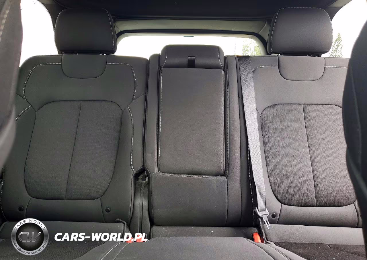 2025 Jeep Grand Cherokee Laredo VIN:1C4RJGAG2SC355360 - 10