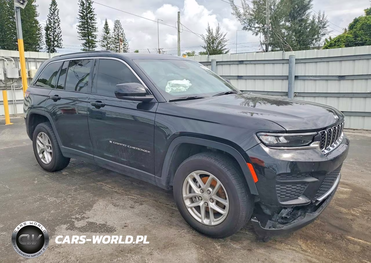 2025 Jeep Grand Cherokee Laredo VIN:1C4RJGAG2SC355360 - 4
