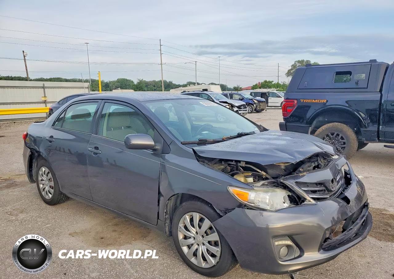 2013 Toyota Corolla Le VIN:2T1BU4EEXDC983533 - 4