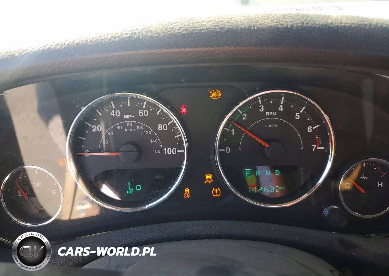 2016 Jeep Wrangler Unlimited Rubicon VIN:1C4BJWFG6GL253670 - 9