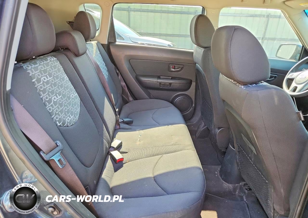 2011 Kia Soul + VIN:KNDJT2A26B7195703 - 10