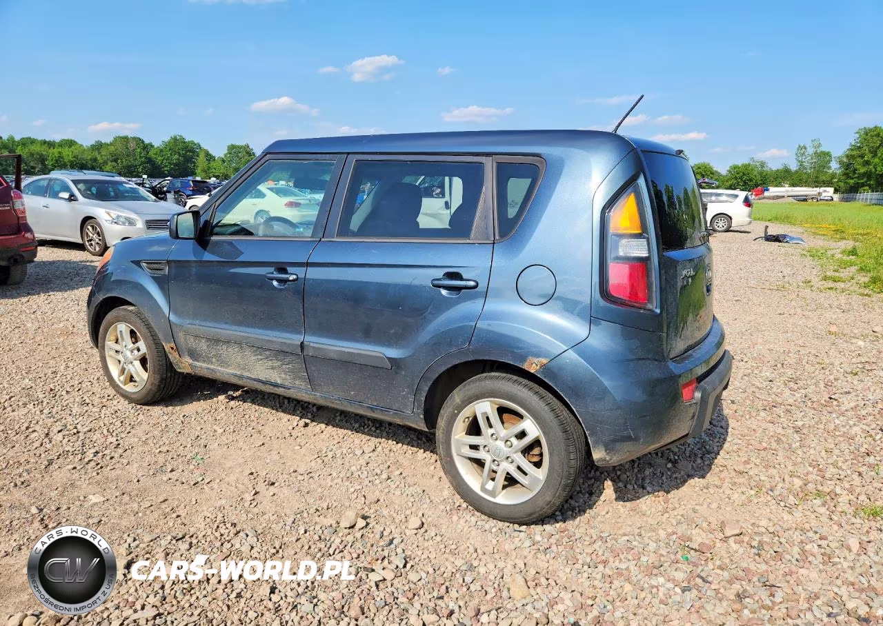 2011 Kia Soul + VIN:KNDJT2A26B7195703 - 2