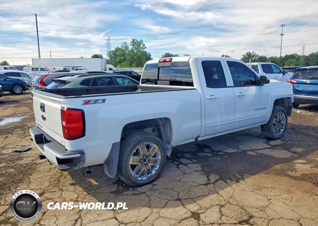 2017 Chevrolet Silverado K1500 Lt VIN:1GCVKREC5HZ389636 - 3