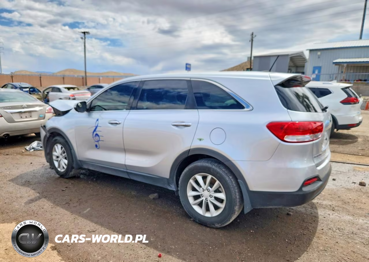 2018 Kia Sorento L VIN:5XYPG4A39JG382454 - 2