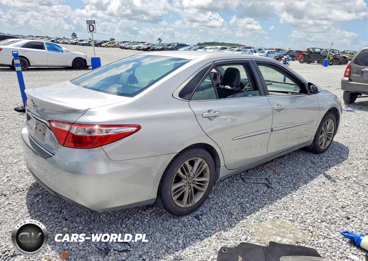 2017 Toyota Camry Se VIN:4T1BF1FK9HU660012 - 3