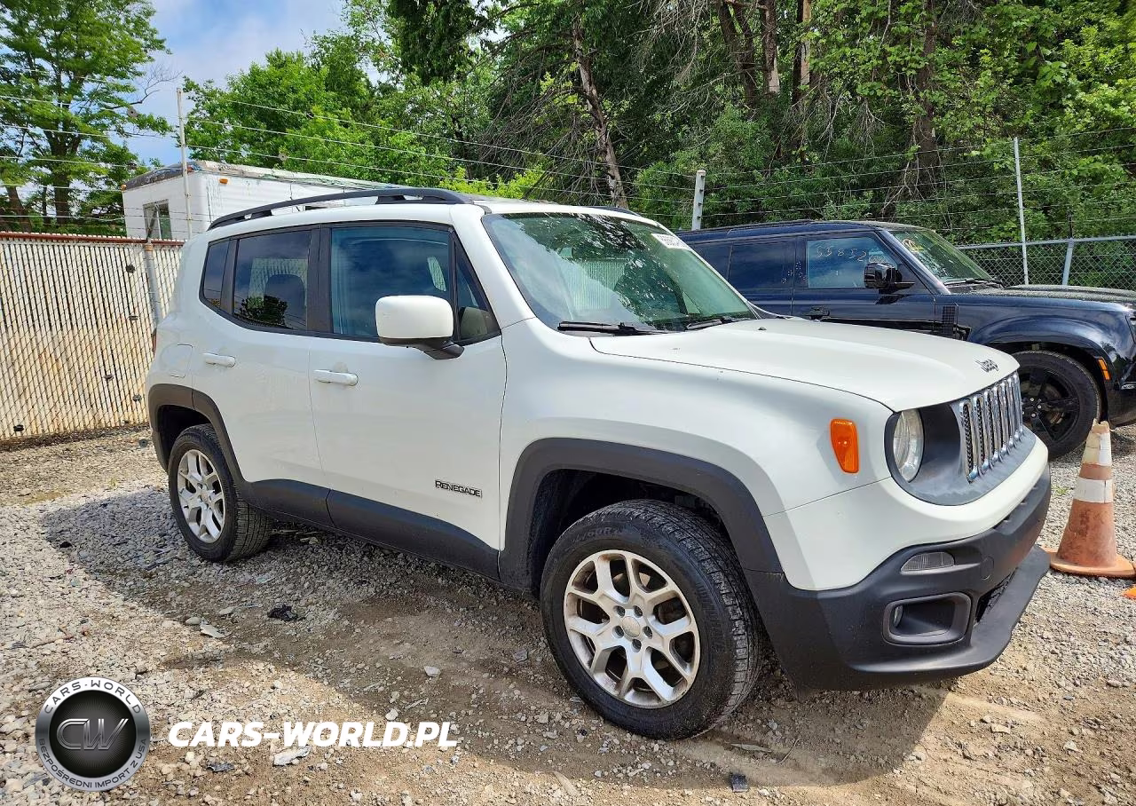 2015 Jeep Renegade Latitude VIN:ZACCJBBT9FPB21352 - 4