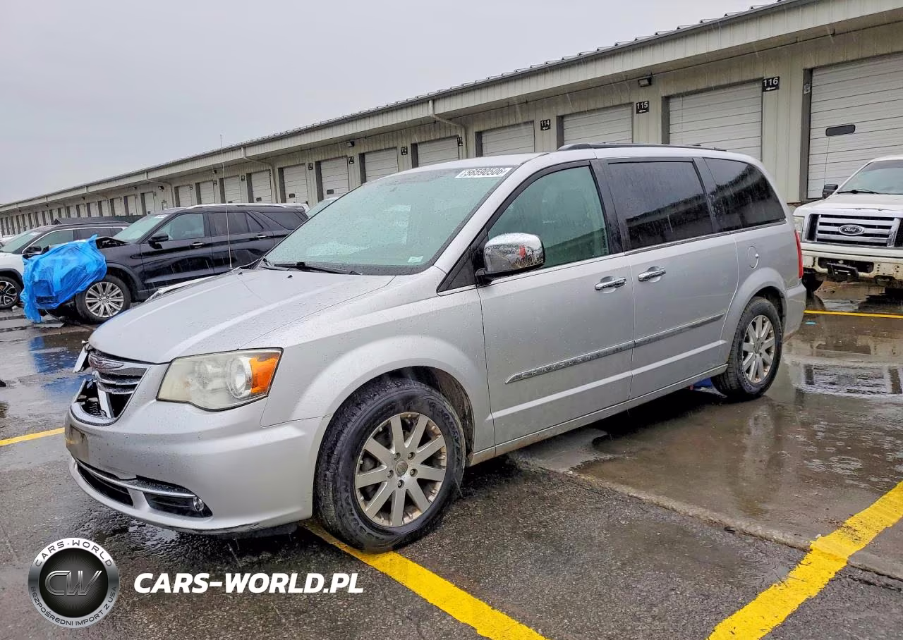2011 Chrysler Town & Country Touring L