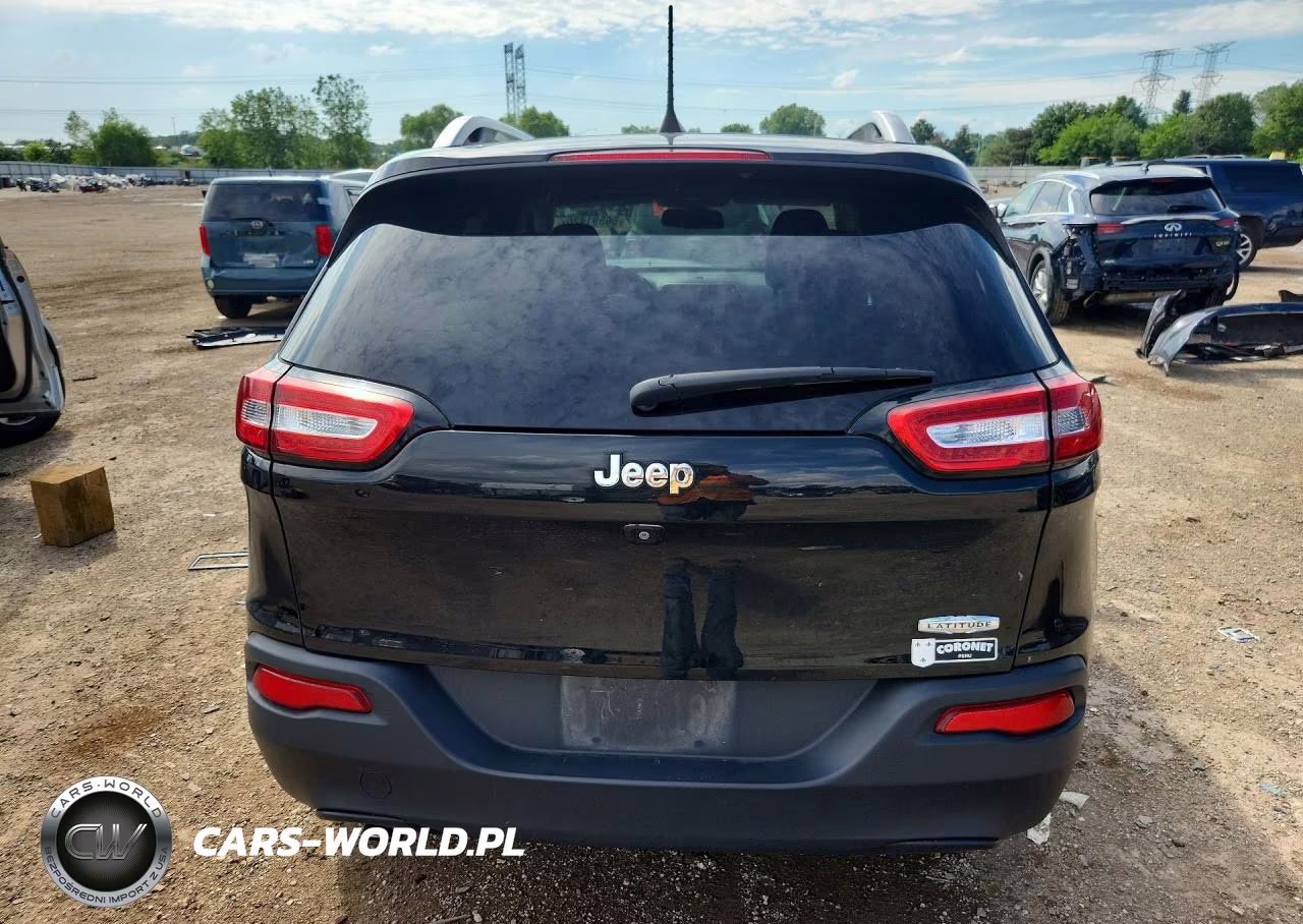 2018 Jeep Cherokee Latitude VIN:1C4PJLCBXJD605924 - 6