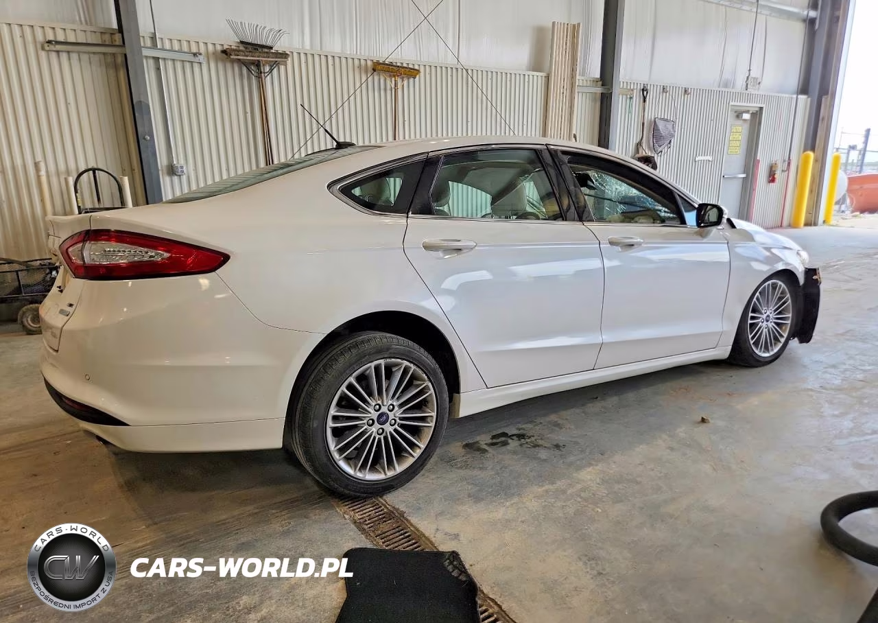 2013 Ford Fusion Se VIN:3FA6P0HR4DR388225 - 3