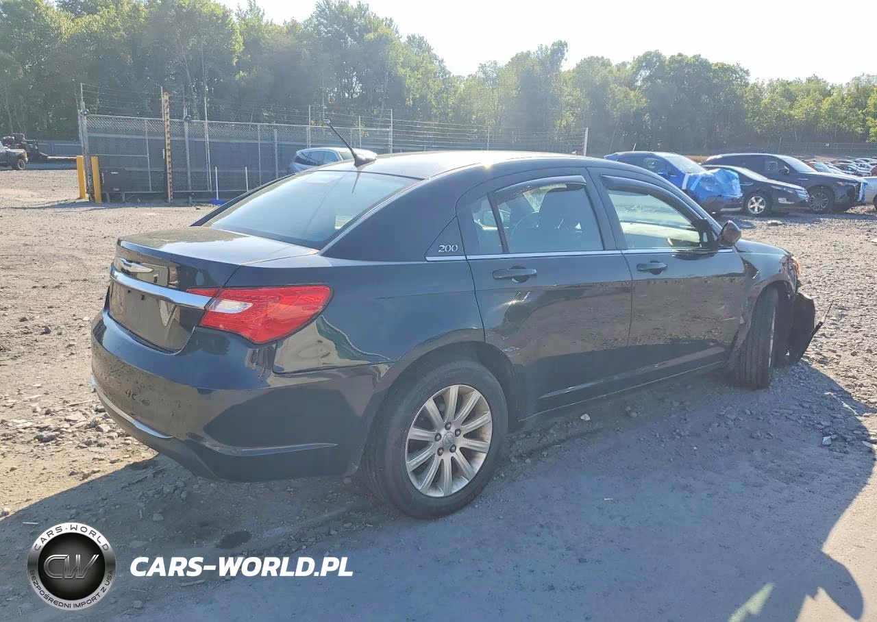 2012 Chrysler 200 Touring VIN:1C3CCBBB1CN120366 - 3