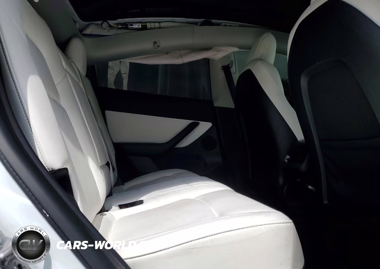 2022 Tesla Model Y VIN:7SAYGDEE1NF355362 - 11