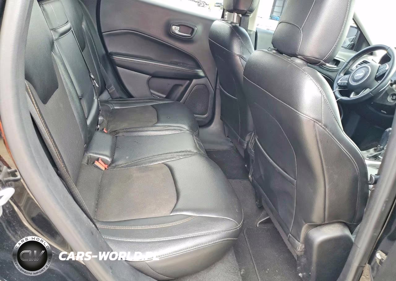 2018 Jeep Compass Latitude VIN:3C4NJDBB6JT200247 - 11