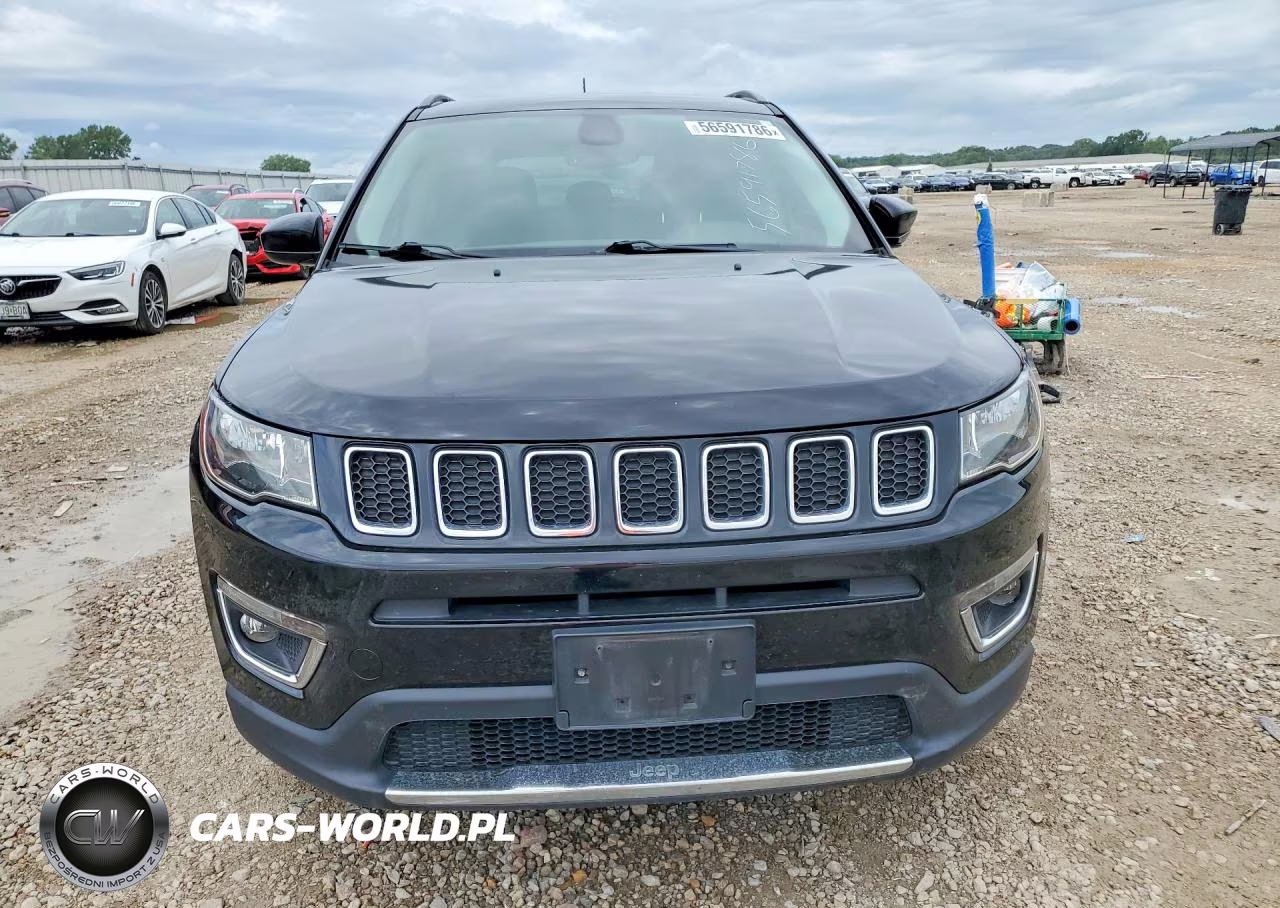 2018 Jeep Compass Latitude VIN:3C4NJDBB6JT200247 - 5