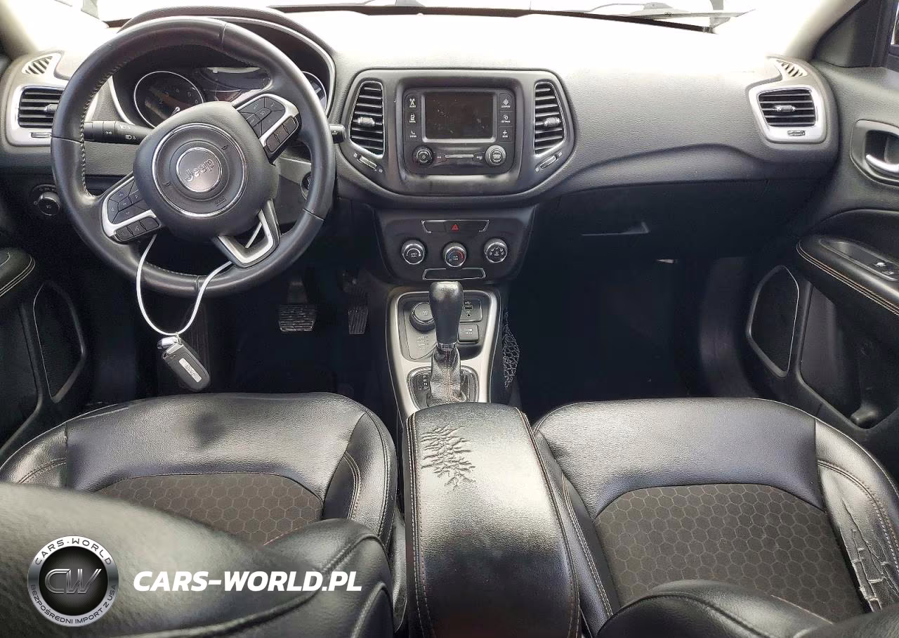 2018 Jeep Compass Latitude VIN:3C4NJDBB6JT200247 - 8