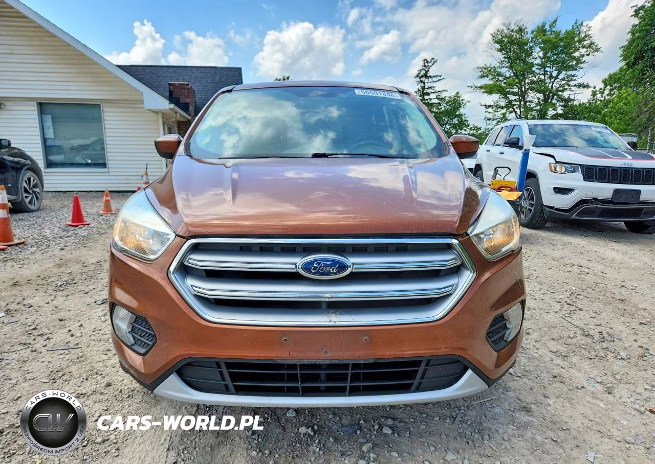 2017 Ford Escape Se VIN:1FMCU0GD2HUD73602 - 5