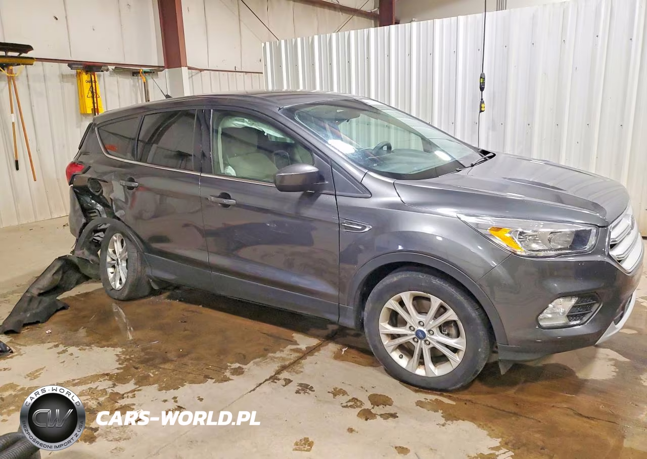 2019 Ford Escape Se VIN:1FMCU9GD2KUA86790 - 4