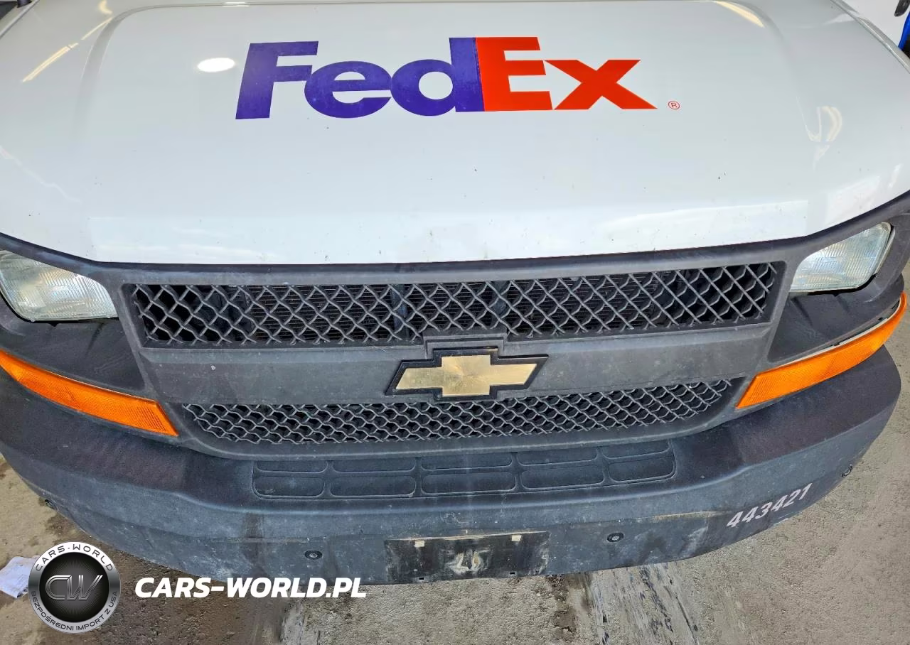 2015 Chevrolet Express G2500 VIN:1GCWGGCF9F1138914 - 12