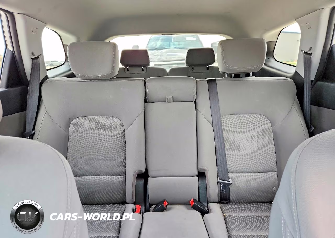 2017 Hyundai Santa Fe Se VIN:KM8SM4HF9HU170516 - 10