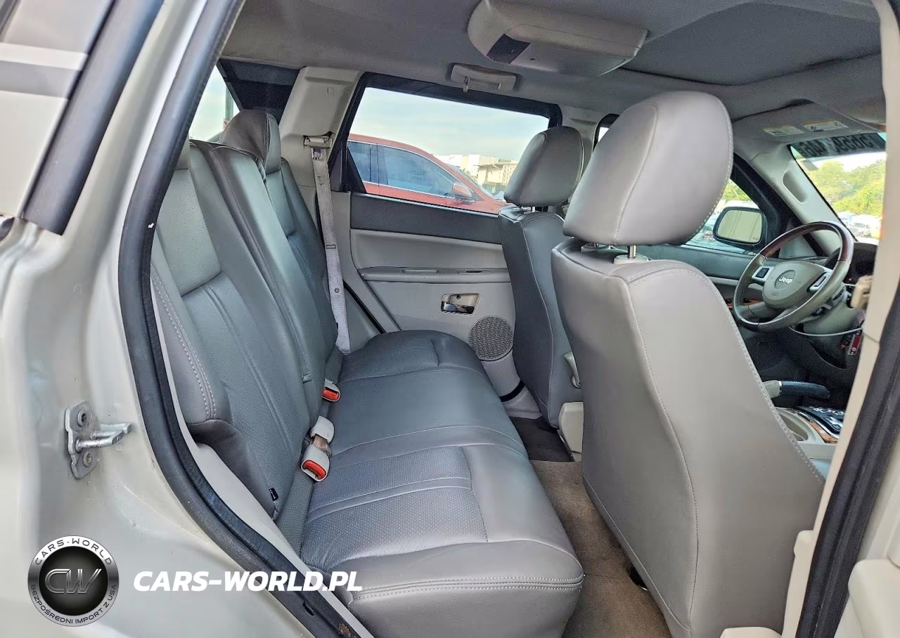 2008 Jeep Grand Cherokee Overland VIN:1J8HR68218C164443 - 11