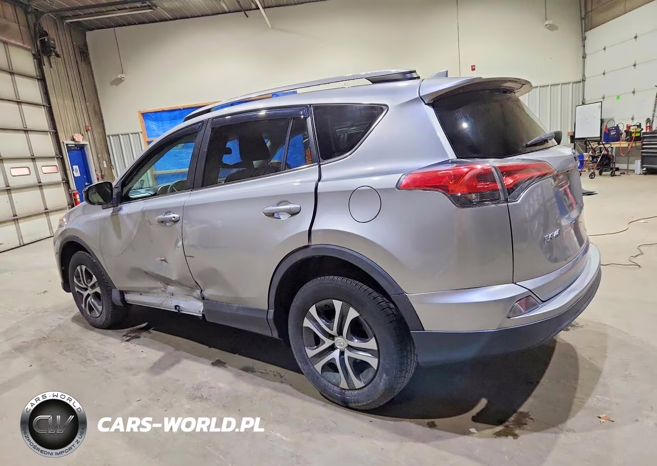 2017 Toyota Rav4 Le VIN:2T3BFREV8HW575003 - 2