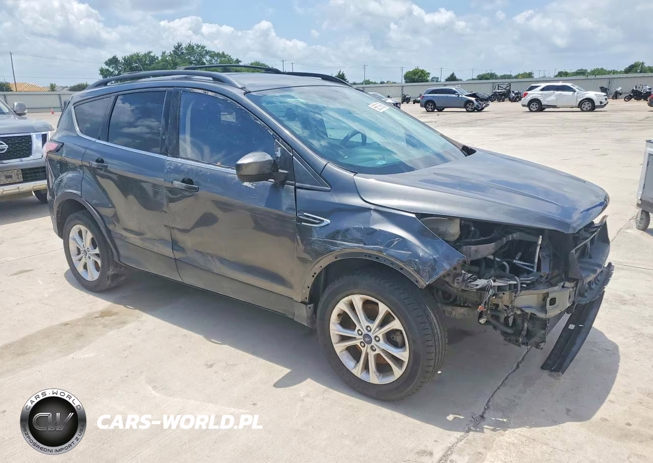 2018 Ford Escape Se VIN:1FMCU9GD3JUA77160 - 4