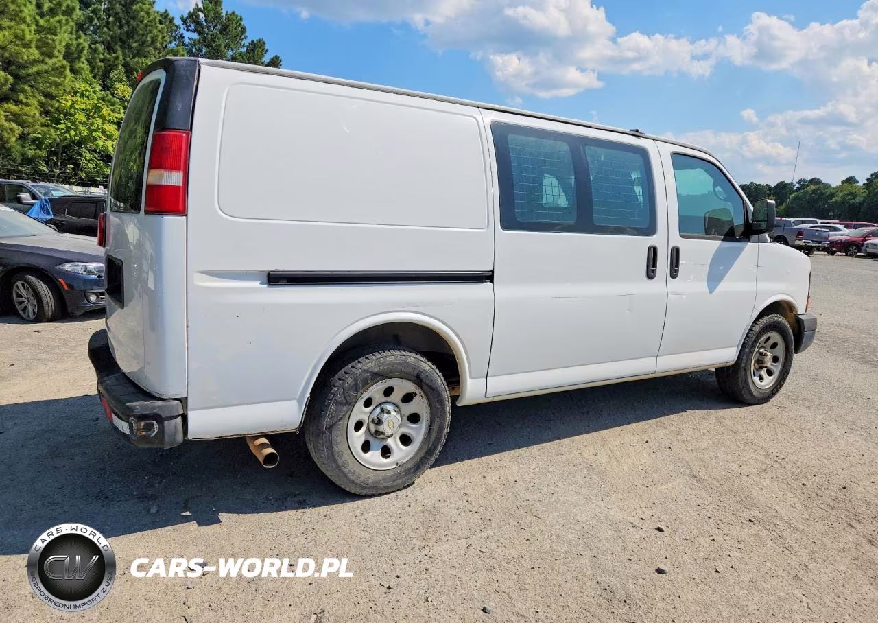 2013 Chevrolet Express G1500 VIN:1GCSGAFX6D1182401 - 3
