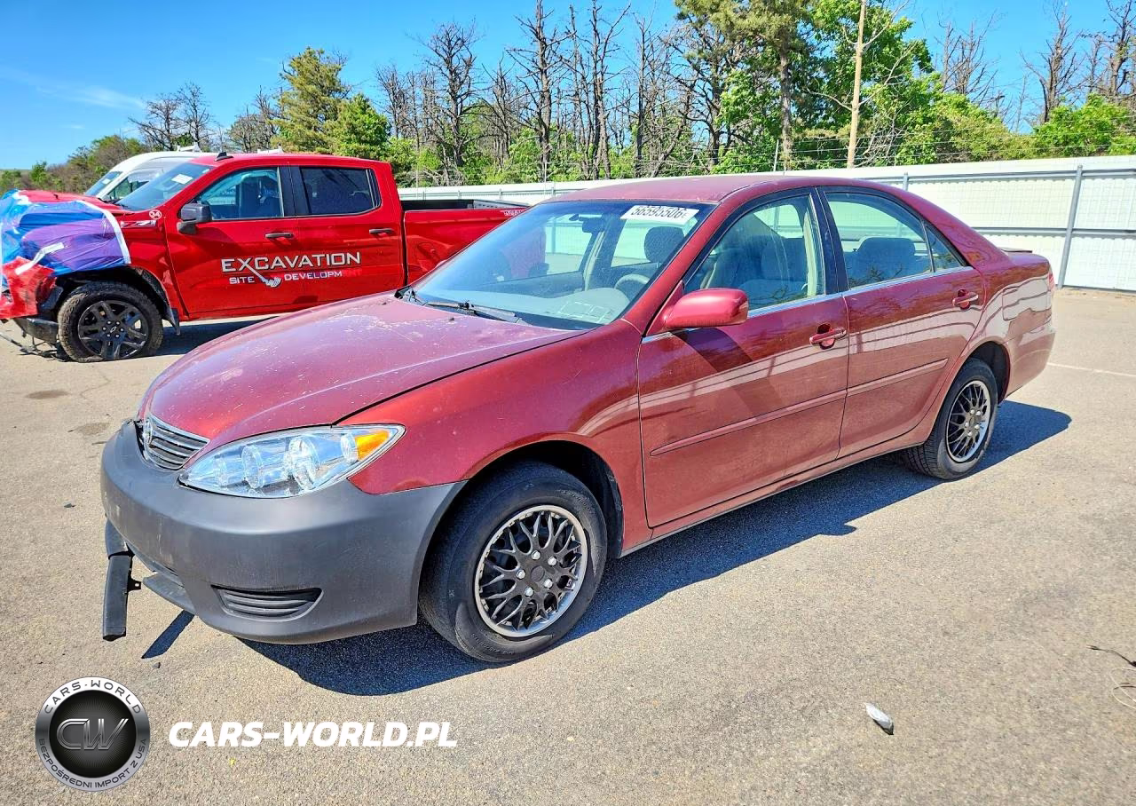2005 Toyota Camry Le