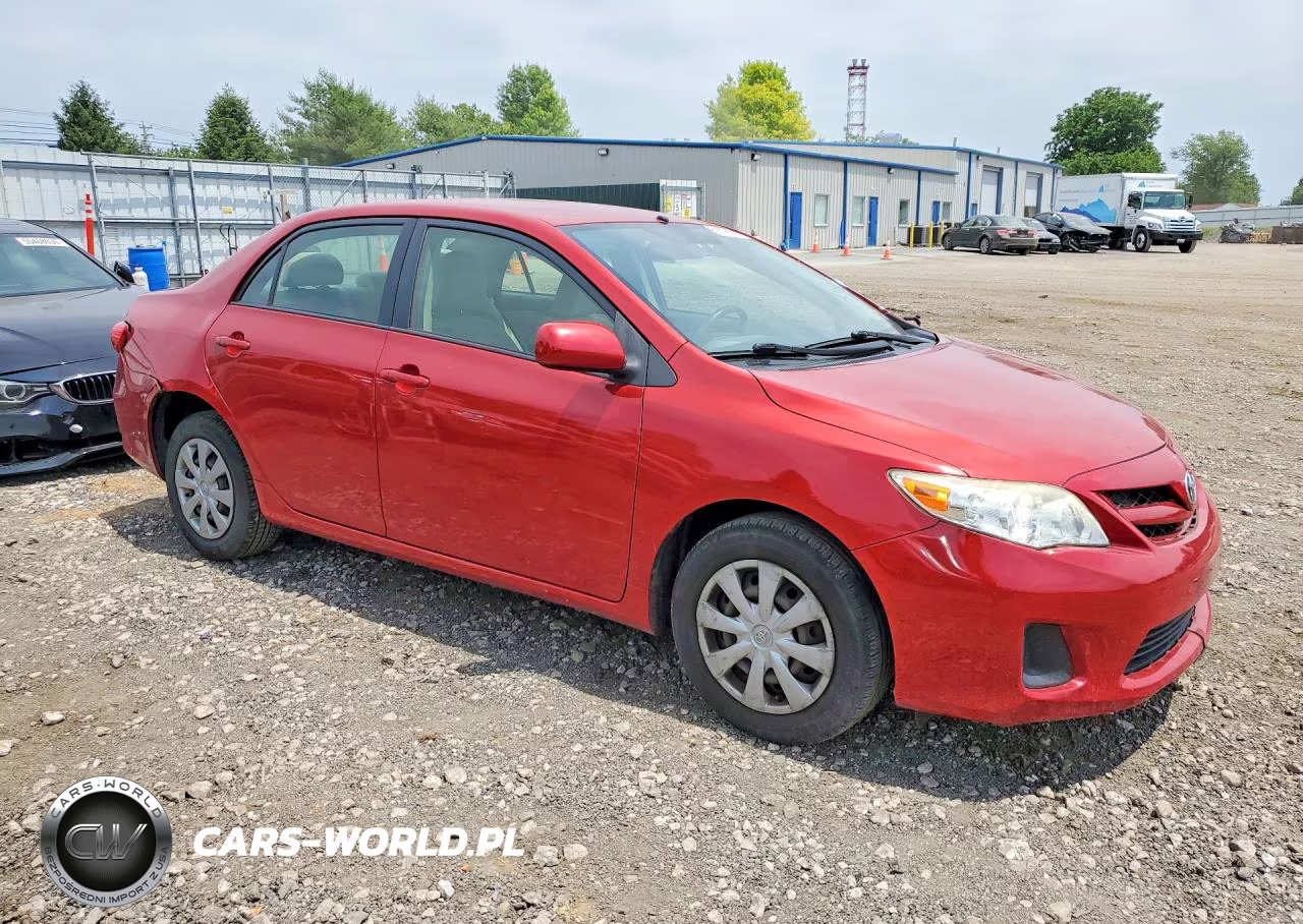 2011 Toyota Corolla Le VIN:JTDBU4EE5B9155800 - 4