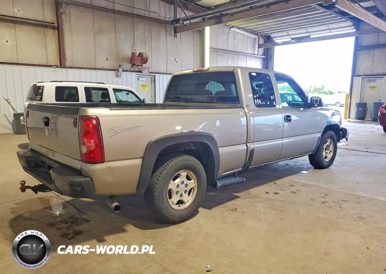2003 Chevrolet Silverado C1500 VIN:2GCEC19X631365147 - 3
