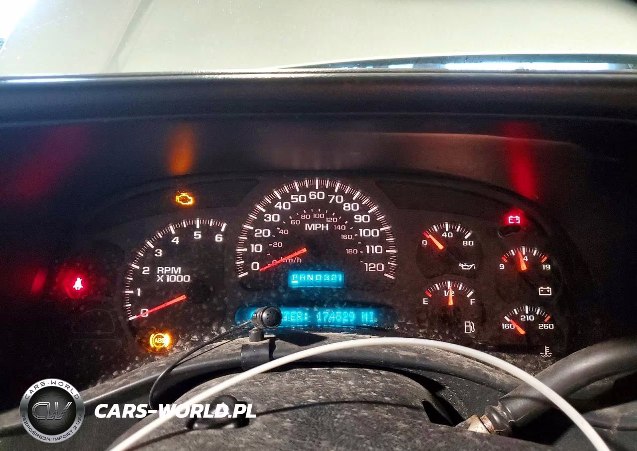 2003 Chevrolet Silverado C1500 VIN:2GCEC19X631365147 - 9