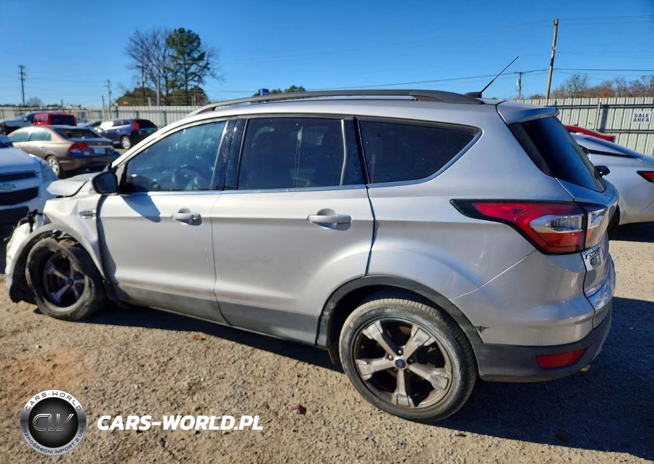 2017 Ford Escape Se VIN:1FMCU9GD5HUE43677 - 2
