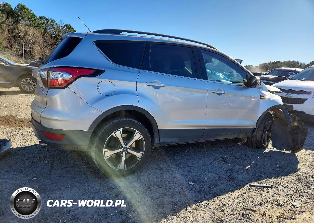 2017 Ford Escape Se VIN:1FMCU9GD5HUE43677 - 3