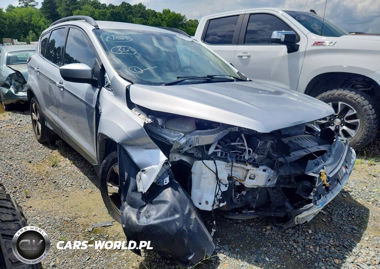 2017 Ford Escape Se VIN:1FMCU9GD5HUE43677 - 4