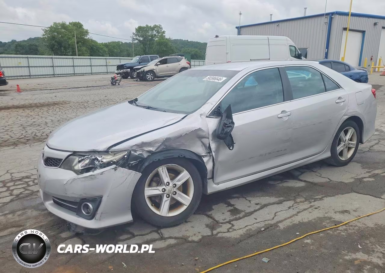 2012 Toyota Camry Se – zdjęcie 1 z 12