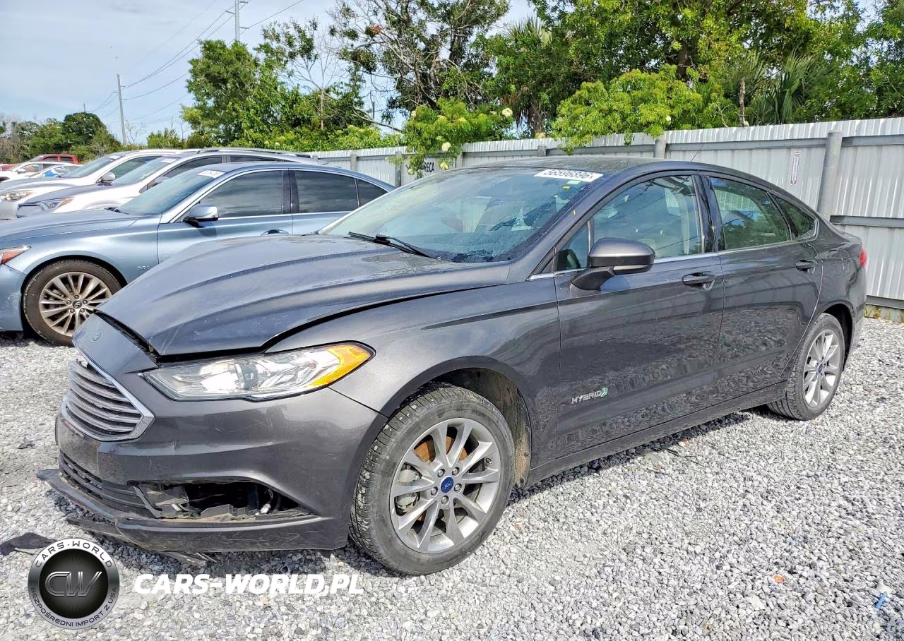 2017 Ford Fusion Hybrid S – zdjęcie 1 z 12