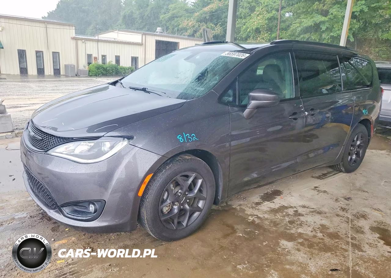 2018 Chrysler Pacifica Touring L Plus – zdjęcie 1 z 13