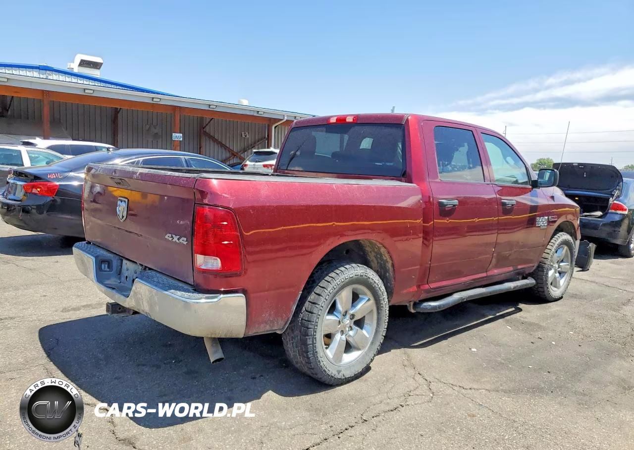 2019 Ram 1500 Classic Tradesman VIN:1C6RR7KM7KS724871 - 3