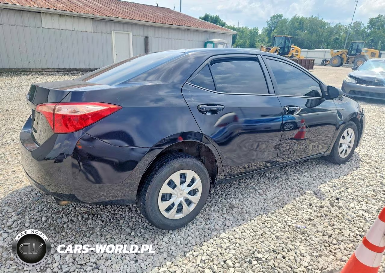 2018 Toyota Corolla L VIN:5YFBURHEXJP825973 - 3