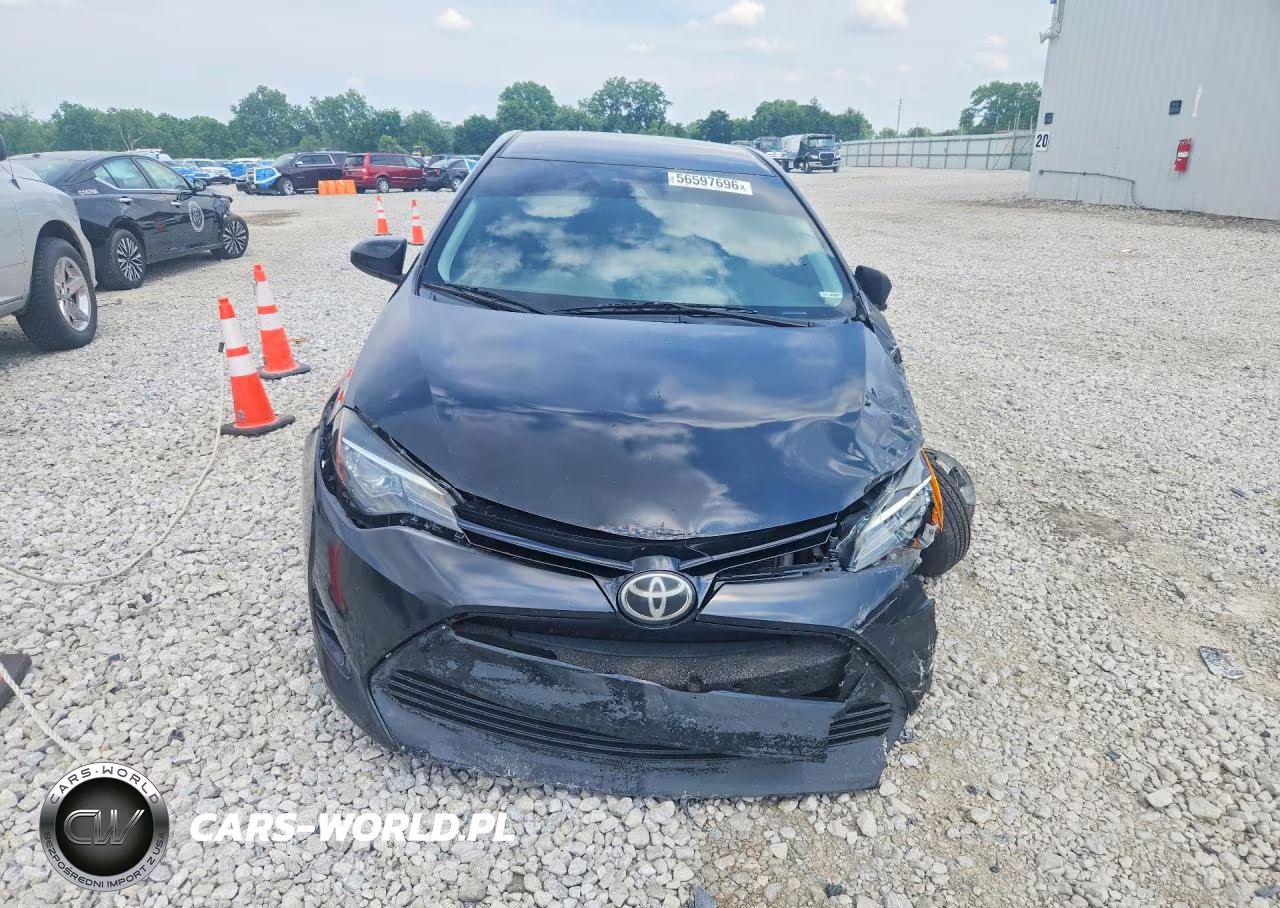 2018 Toyota Corolla L VIN:5YFBURHEXJP825973 - 5
