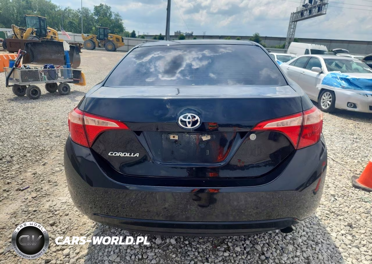 2018 Toyota Corolla L VIN:5YFBURHEXJP825973 - 6
