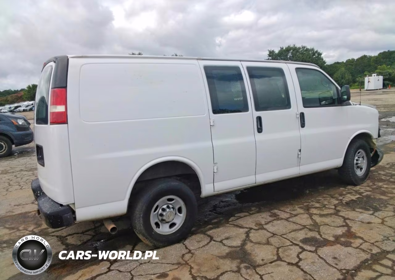 2013 Chevrolet Express G2500 VIN:1GCWGFBA8D1113791 - 3