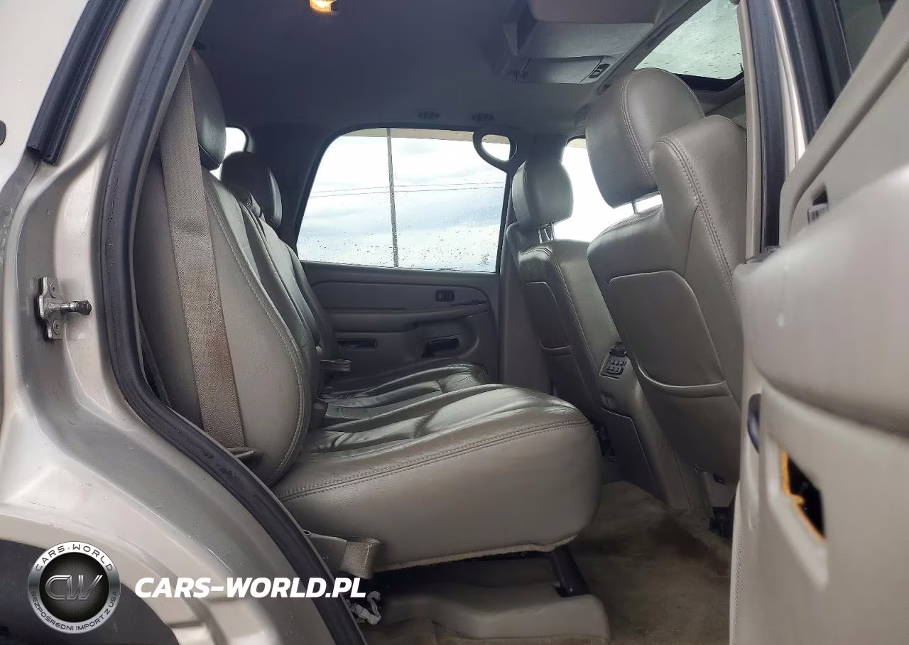 2004 Chevrolet Tahoe K1500 VIN:1GNEK13T24J240556 - 11