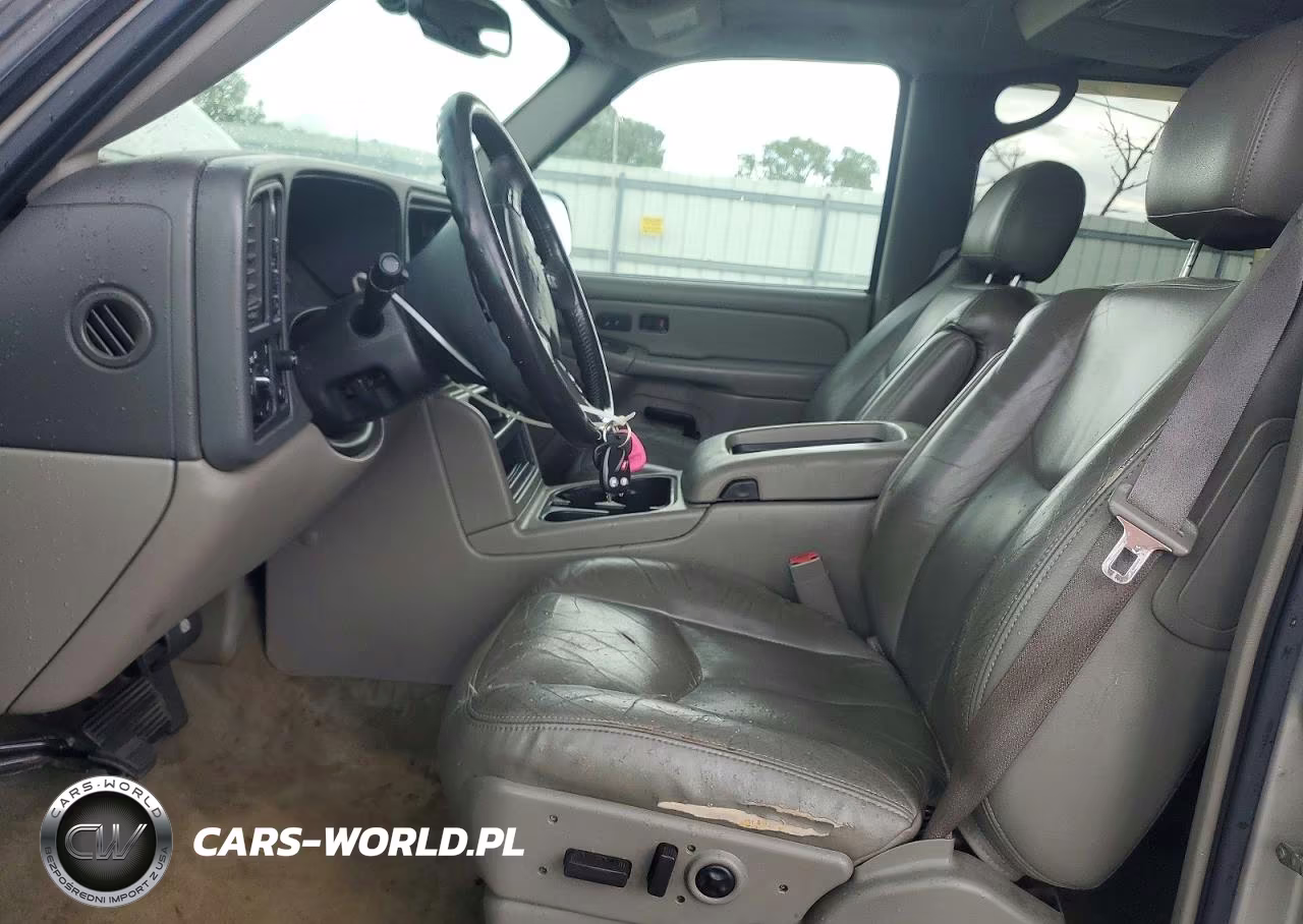 2004 Chevrolet Tahoe K1500 VIN:1GNEK13T24J240556 - 7
