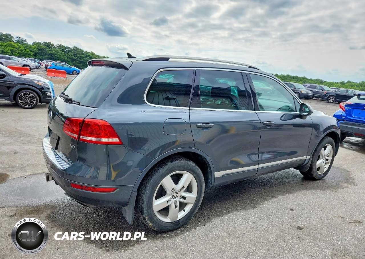 2014 Volkswagen Touareg V6 VIN:WVGEF9BP9ED014963 - 3