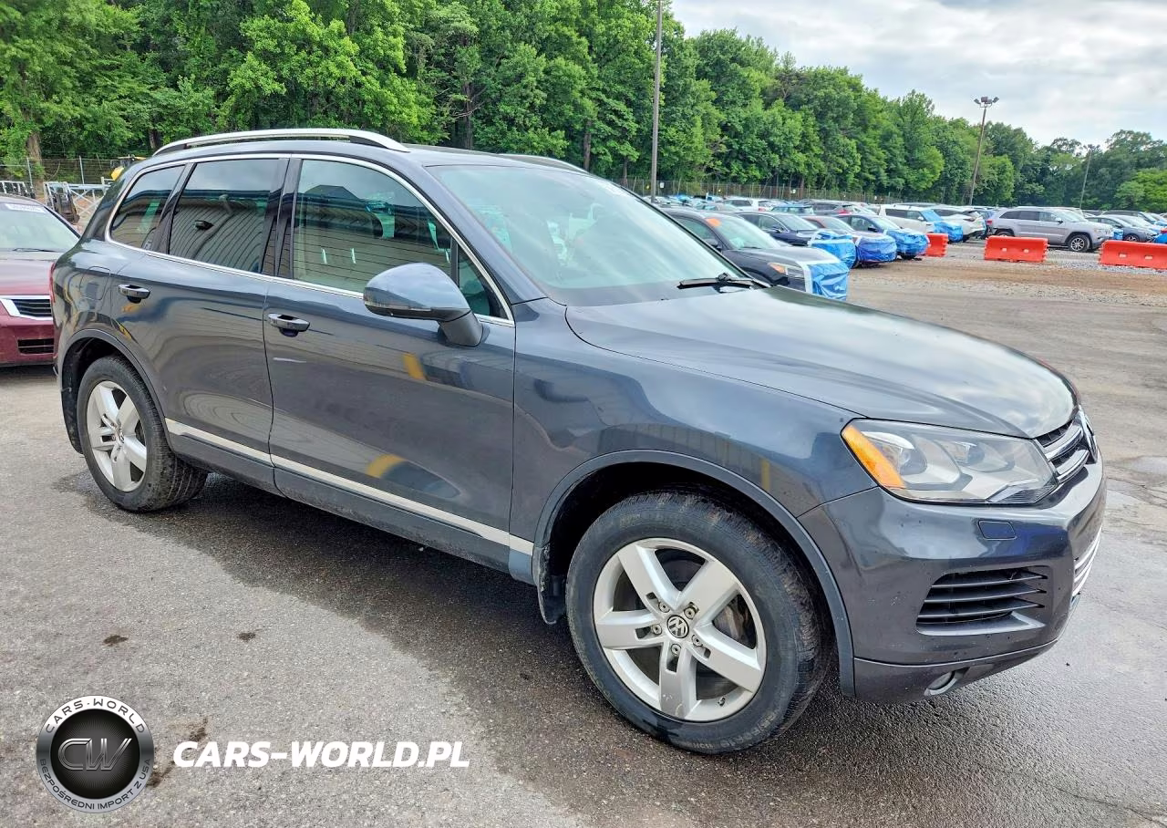 2014 Volkswagen Touareg V6 VIN:WVGEF9BP9ED014963 - 4